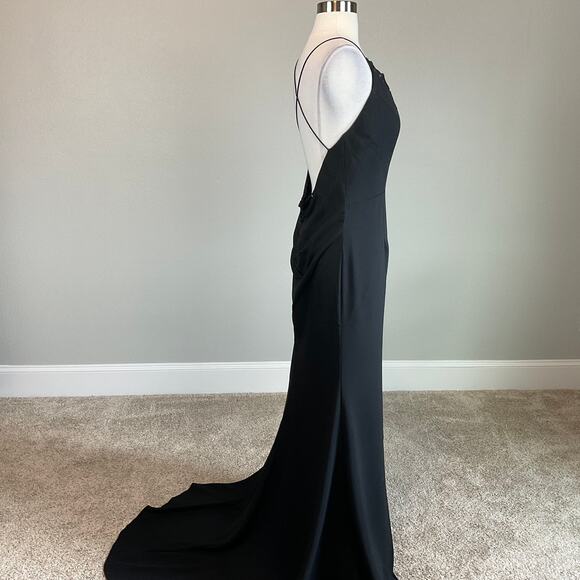 Jarlo Backless Lace and Crepe Long A-Line Evening Gown Size 8 Formal Dress - Picture 4 of 10